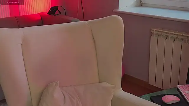 Snapshot of JoYung chatting on 09-30-25, 04:17 JoYung online show from 09-30-25, 04:17