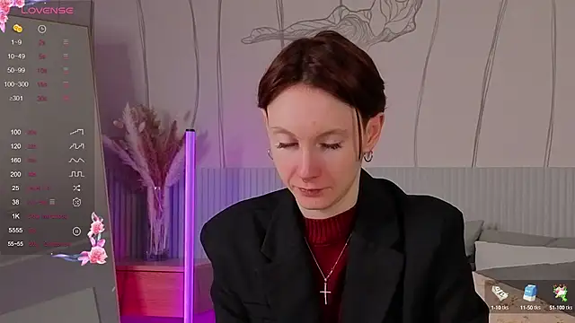 Snapshot of JoYung chatting on 10-09-25, 04:32 JoYung online show from 10-09-25, 04:32