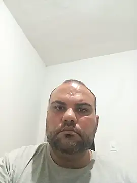 Felipe OwnZ online show from 10-31-25, 01:17