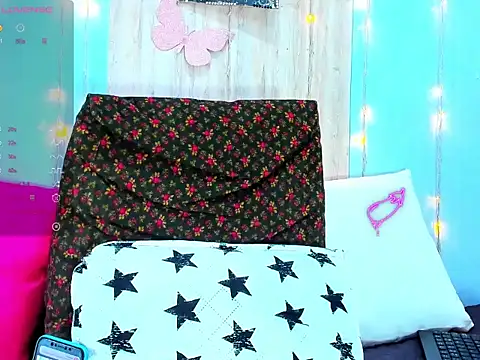 Snapshot of corynatayler chatting on 12-14-24, 10:50 corynatayler online show from 12-14-24, 10:50