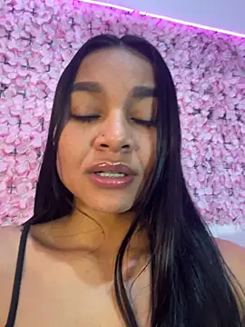 Snapshot of Lynda_Bonnie chatting on 11-16-25, 02:28 Lynda Bonnie online show from 11-16-25, 02:28