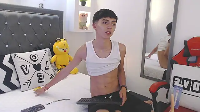 Snapshot of MaikyCooper chatting on 03-14-25, 08:21 MaikyCooper online show from 03-14-25, 08:21