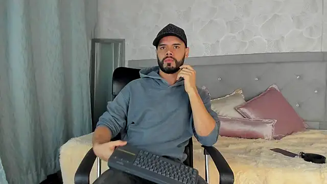 Luke Diaz7 online show from 03-04-25, 12:39