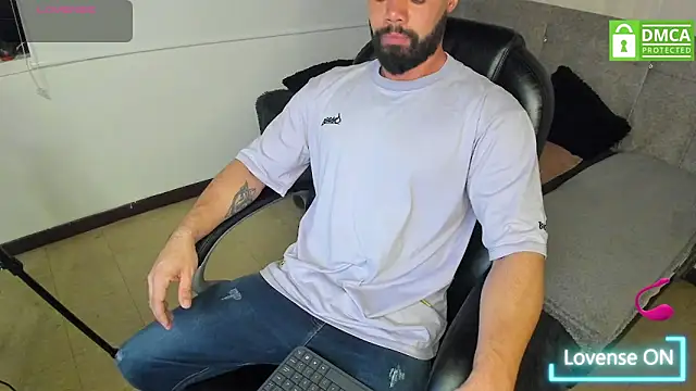 Luke Diaz7 online show from 11-25-25, 03:28