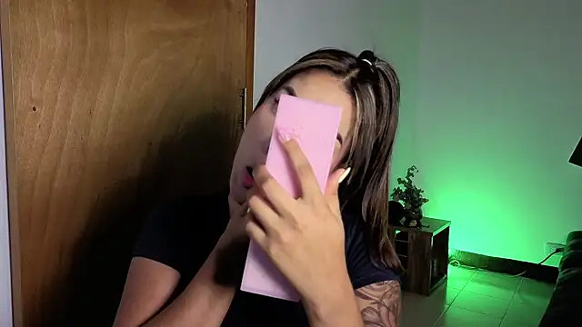 Maryybellax online show from 11-06-25, 09:59