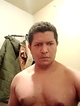 Snapshot of machoactivo1 chatting on 02-09-25, 11:36 machoactivo1 online show from 02-09-25, 11:36