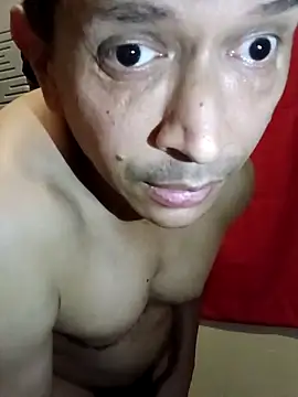 Snapshot of machoactivo1 chatting on 10-05-25, 08:23 machoactivo1 online show from 10-05-25, 08:23