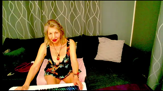 adeleadison online show from 12-19-25, 05:58