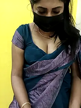 Snapshot of Thamarai28 chatting on 03-10-25, 01:54 Thamarai28 online show from 03-10-25, 01:54