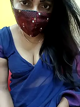 Snapshot of Thamarai28 chatting on 09-20-25, 02:12 Thamarai28 online show from 09-20-25, 02:12