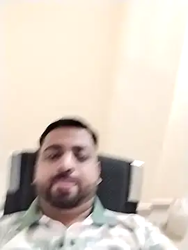 Snapshot of Vij717 chatting on 10-05-25, 11:46 Vij717 online show from 10-05-25, 11:46