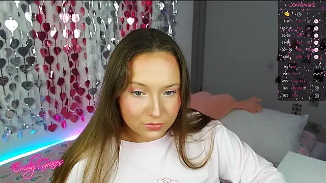 Snapshot of EmilyxxGraces chatting on 02-27-26, 11:49 EmilyxxGraces online show from 02-27-26, 11:49