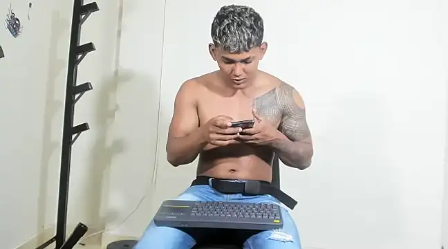 Blackhot000 online show from 03-03-25, 04:56
