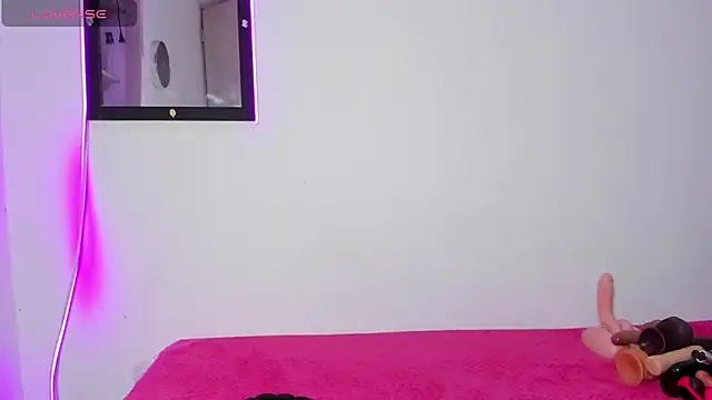 MELINAMARTINS online show from 06-05-26, 09:42