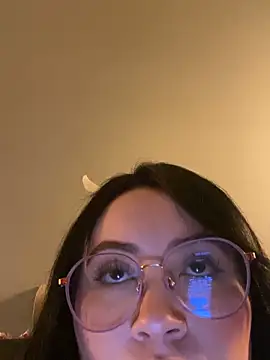 Snapshot of ValentinaOrtiz3 chatting on 11-06-25, 02:12 ValentinaOrtiz3 online show from 11-06-25, 02:12