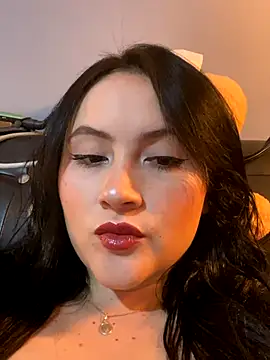 Snapshot of ValentinaOrtiz3 chatting on 11-12-25, 11:58 ValentinaOrtiz3 online show from 11-12-25, 11:58