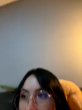 Snapshot of ValentinaOrtiz3 chatting on 11-23-25, 03:28 ValentinaOrtiz3 online show from 11-23-25, 03:28