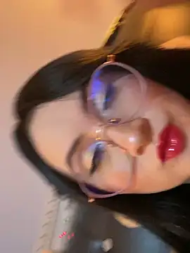 Snapshot of ValentinaOrtiz3 chatting on 12-05-25, 12:41 ValentinaOrtiz3 online show from 12-05-25, 12:41