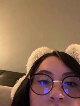 ValentinaOrtiz3 online show from 03-03-26, 02:28