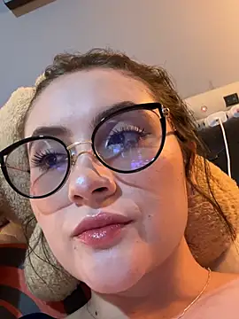 ValentinaOrtiz3 online show from 05-25-26, 11:22
