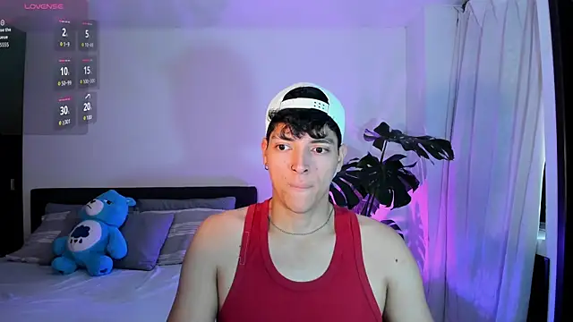  JacobMiller   online show from 09-23-25, 03:15