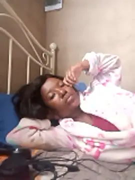 Snapshot of Coco_Nile chatting on 05-28-26, 09:39 Coco Nile online show from 05-28-26, 09:39