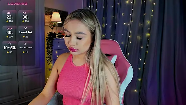 Snapshot of _Loneve__ chatting on 03-08-25, 04:50  Loneve   online show from 03-08-25, 04:50