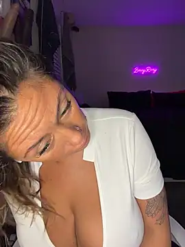 bossyroxy84 online show from 11-09-25, 05:06