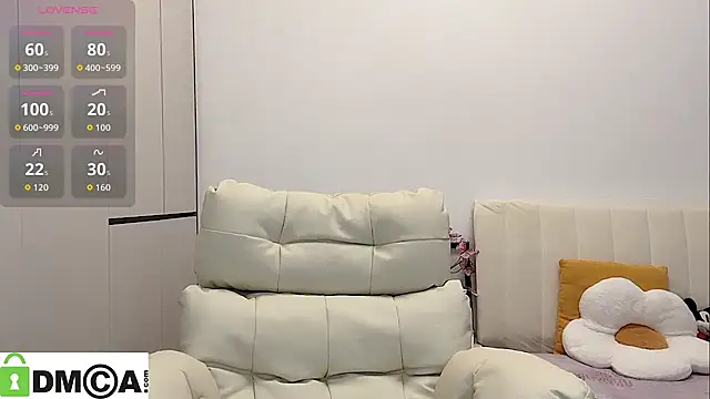 yunyun121 online show from 12-01-25, 03:17