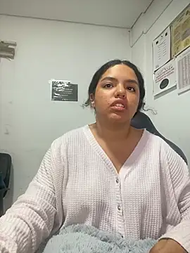 Snapshot of Anitta_bell chatting on 03-03-25, 03:42 Anitta bell online show from 03-03-25, 03:42