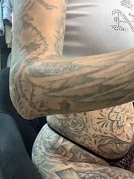 inkedgirl99 online show from 11-24-25, 10:59