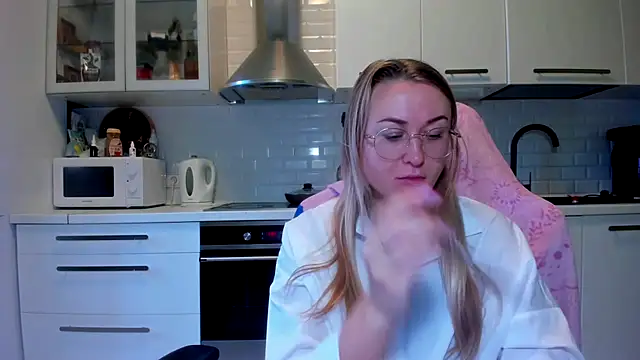 your Goddess Eva online show from 10-06-25, 08:23