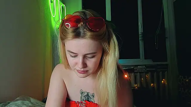 Alexa Pirs online show from 03-03-25, 08:32