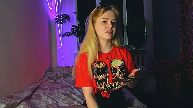 Alexa Pirs online show from 03-22-25, 02:36