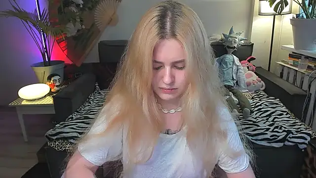 Snapshot of Alexa_Pirs chatting on 07-03-26, 04:35 Alexa Pirs online show from 07-03-26, 04:35