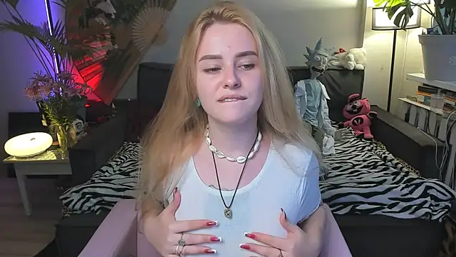Snapshot of Alexa_Pirs chatting on 07-18-26, 05:06 Alexa Pirs online show from 07-18-26, 05:06