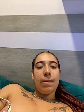 Snapshot of Scarlett-LS chatting on 02-18-25, 04:26 Scarlett-LS online show from 02-18-25, 04:26