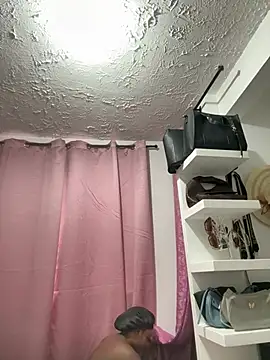 Snapshot of Daphnewalker__ chatting on 02-08-26, 11:46 Daphnewalker online show from 02-08-26, 11:46