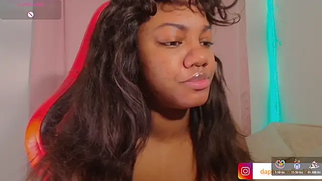 Snapshot of Daphnewalker__ chatting on 02-13-26, 12:34 Daphnewalker online show from 02-13-26, 12:34