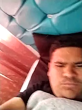 Snapshot of oscarshow24 chatting on 03-03-25, 05:18 oscarshow24 online show from 03-03-25, 05:18