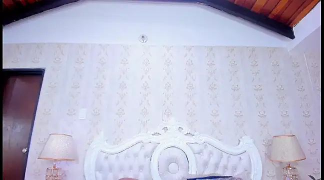 Snapshot of TianahGlow chatting on 02-26-25, 11:59 TianahGlow online show from 02-26-25, 11:59