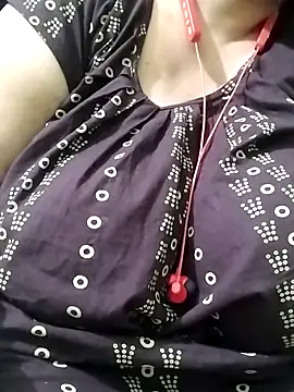 Lizza boudi online show from 02-19-25, 01:29