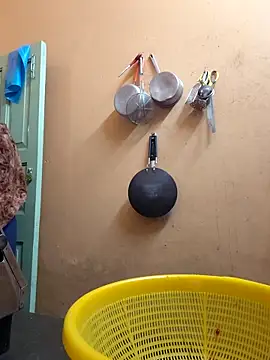 Lizza boudi online show from 12-02-25, 01:11