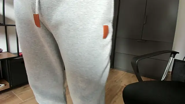 Snapshot of molicaremolicare chatting on 02-06-26, 11:46 molicaremolicare online show from 02-06-26, 11:46