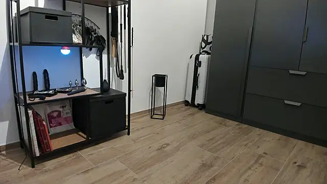 Snapshot of molicaremolicare chatting on 03-06-26, 05:09 molicaremolicare online show from 03-06-26, 05:09