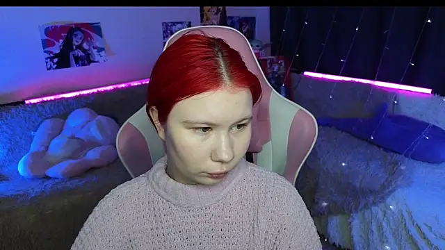 Little kitsune1707 online show from 03-13-25, 12:37