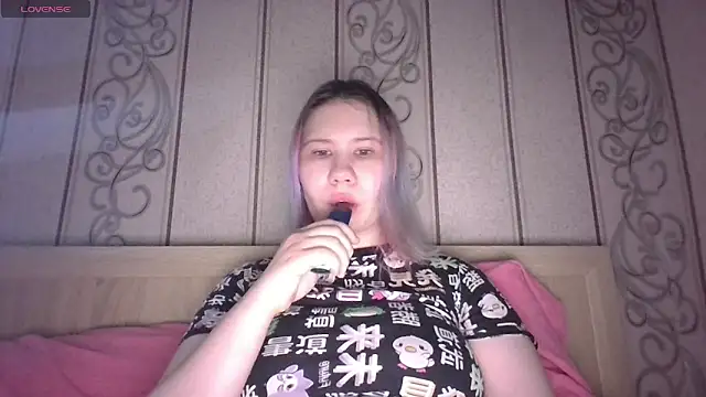 Little kitsune1707 online show from 09-29-25, 01:16