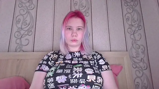 Little kitsune1707 online show from 10-27-25, 09:13