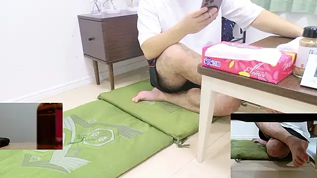 Snapshot of YARASERO-kun chatting on 09-26-25, 12:53 YARASERO-kun online show from 09-26-25, 12:53