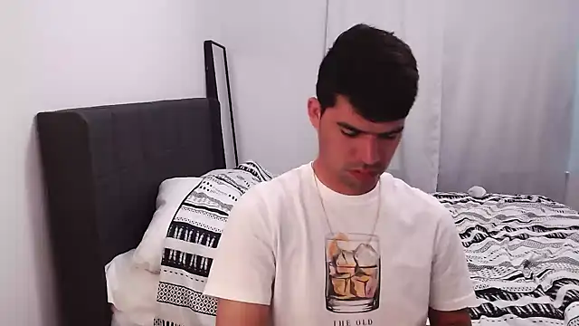 Snapshot of lancebrek chatting on 03-11-25, 01:45 lancebrek online show from 03-11-25, 01:45